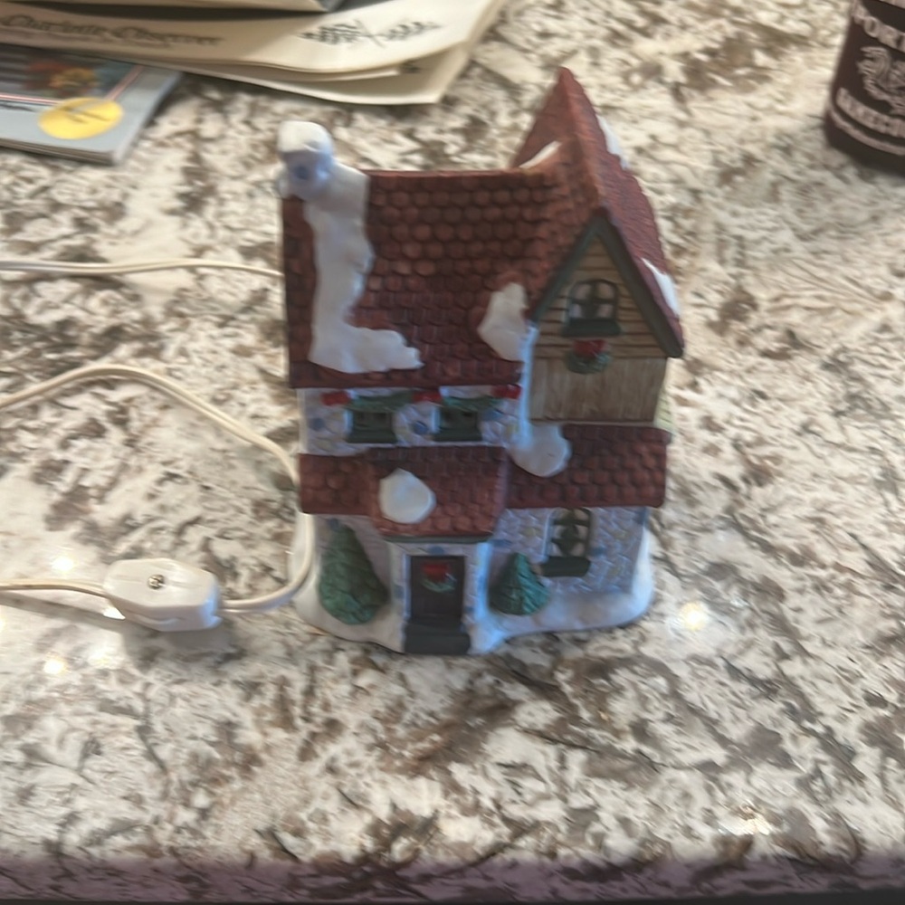Red and white light 💡 up Christmas 🎄 house ram from 1994 plug in turn on switc